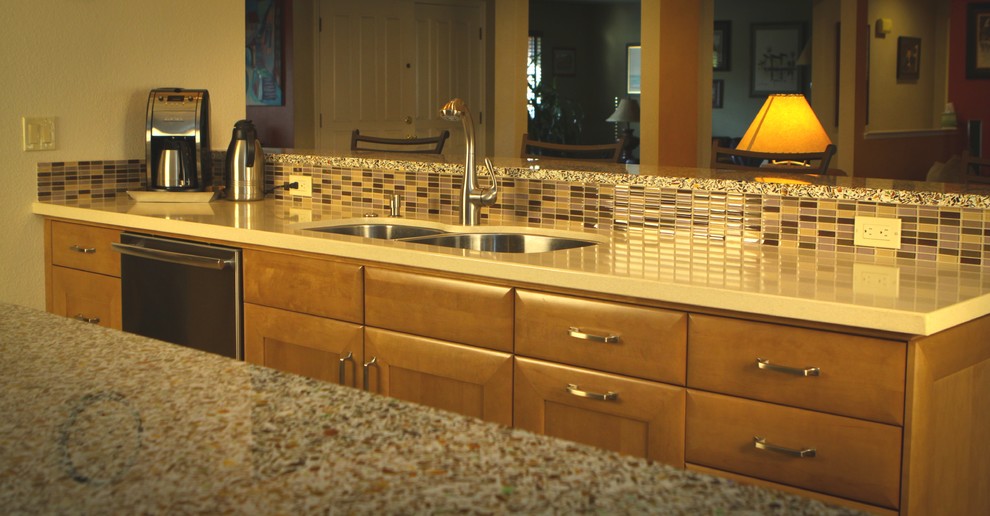 Home design - transitional home design idea