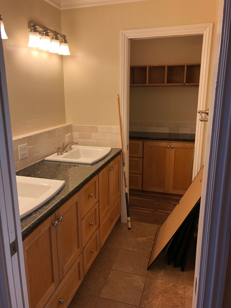 Master Bathroom - Before