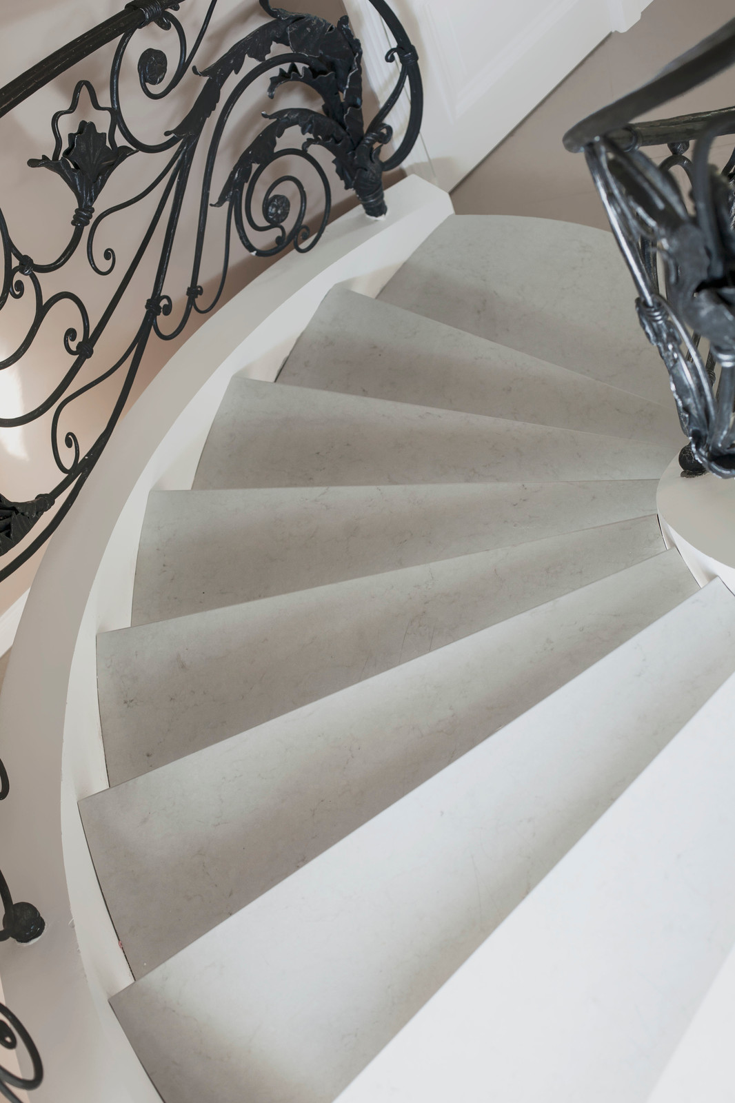 Лестница из кварца в ДНП "Весна"