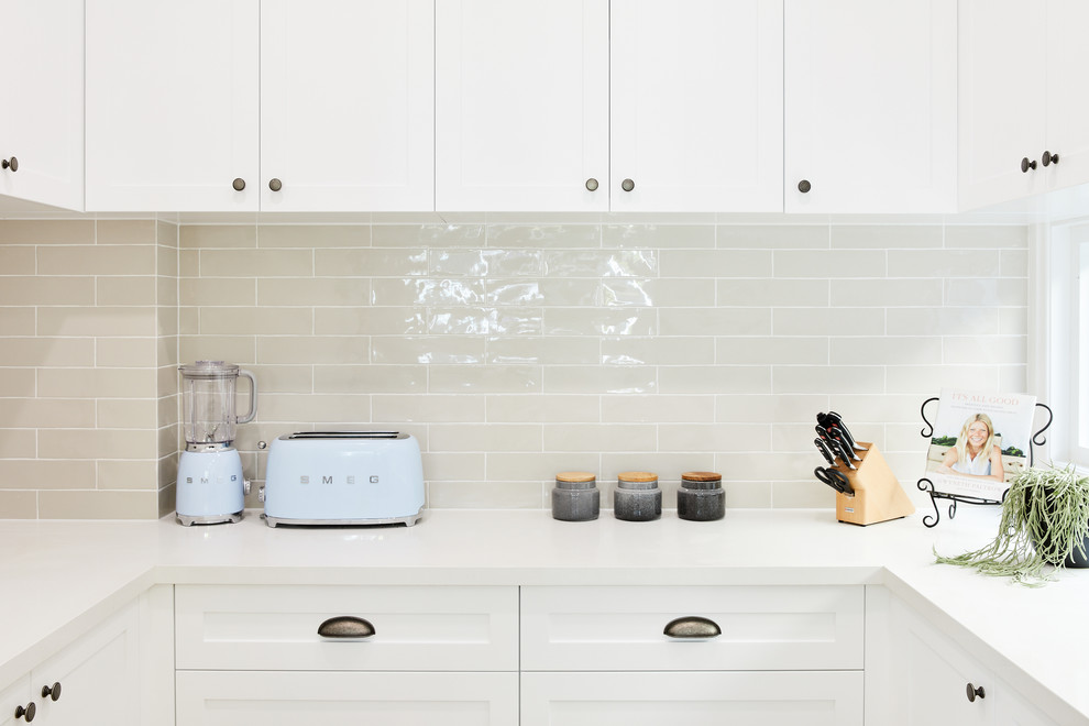 Hamptons House - Beach Style - Kitchen - Sydney - by Santamaria Design ...