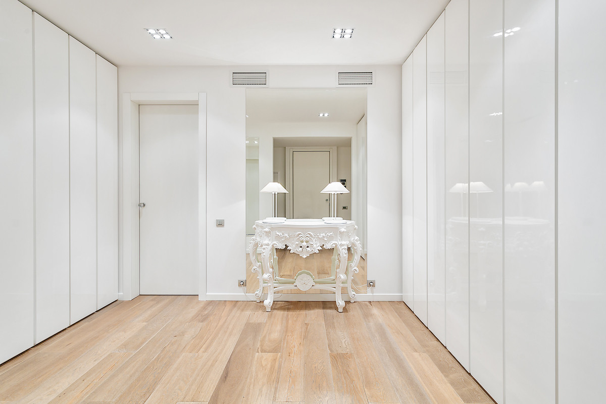 Проект в белом