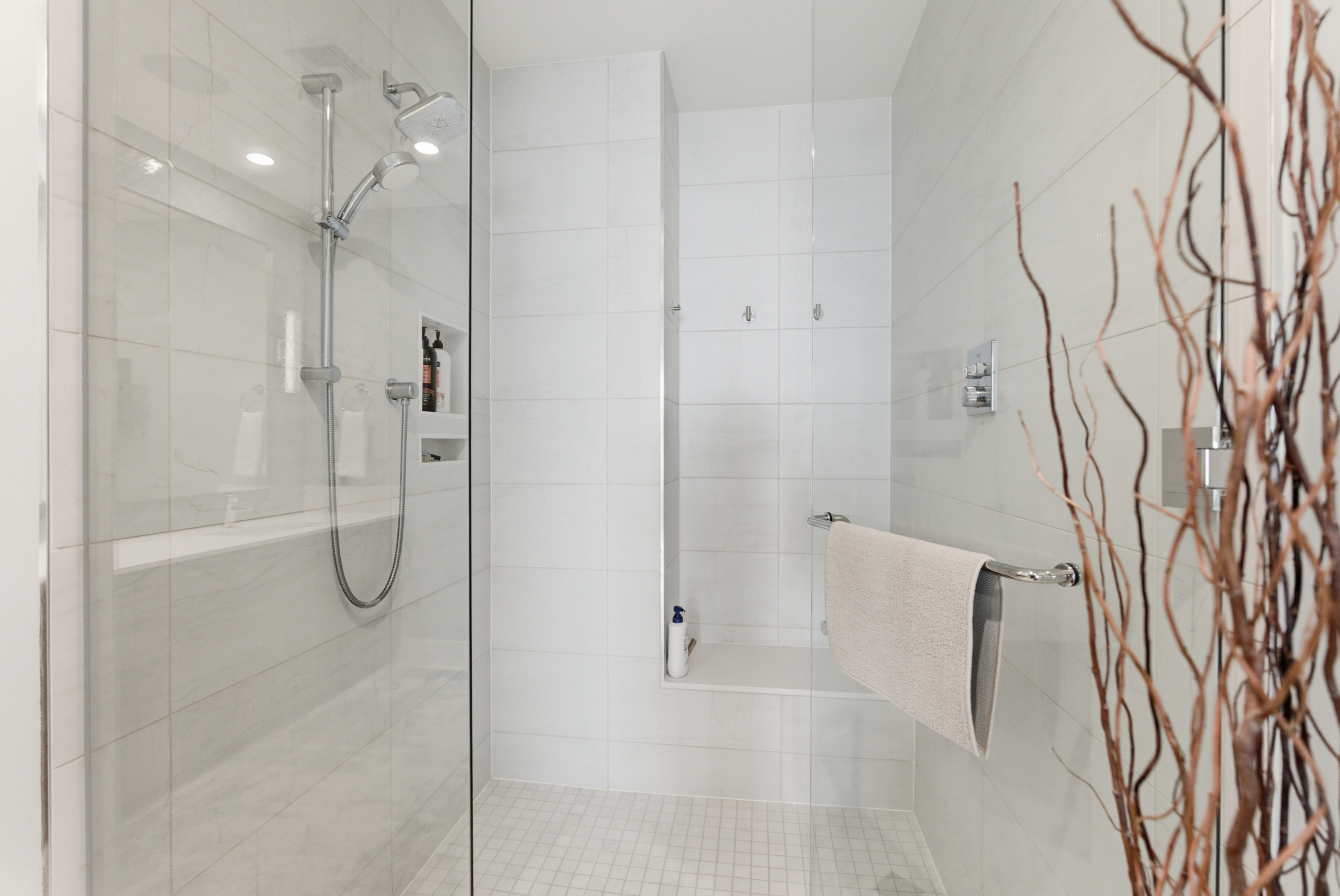 We Love Travel and Art