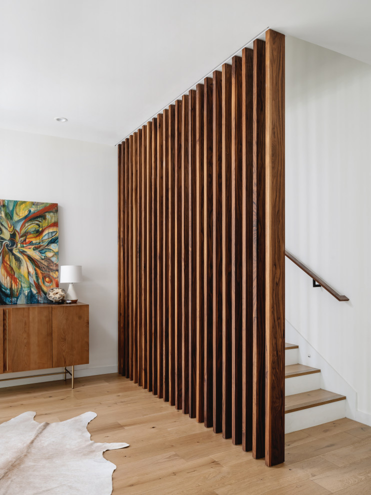 Transitional home design photo in Austin