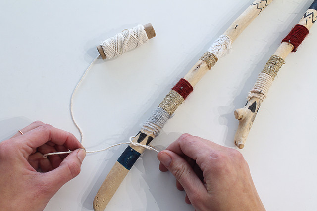 DIY : Transformez du bois flotté en porte-bijoux tendance