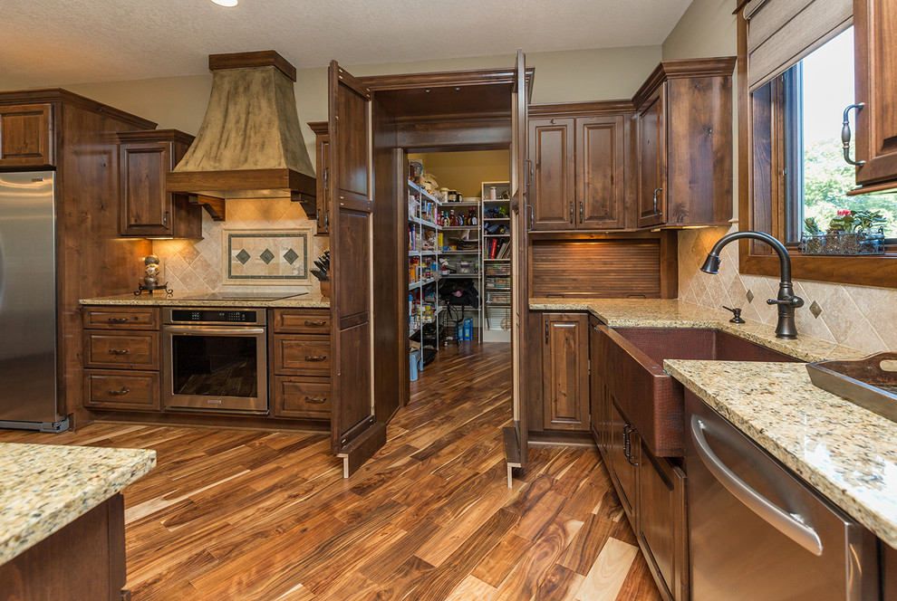 Home design - transitional home design idea in Cedar Rapids