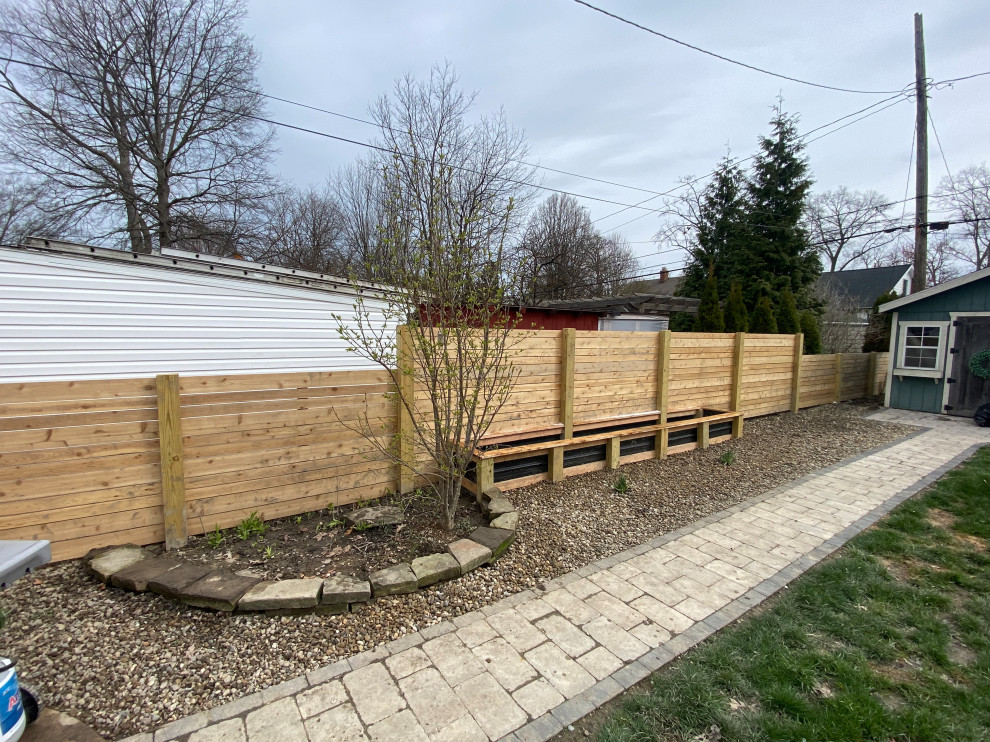 Horizontal fence & Decking