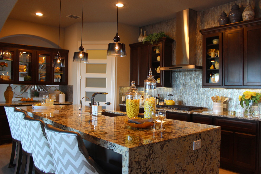 Inspiration for a transitional kitchen remodel in Austin