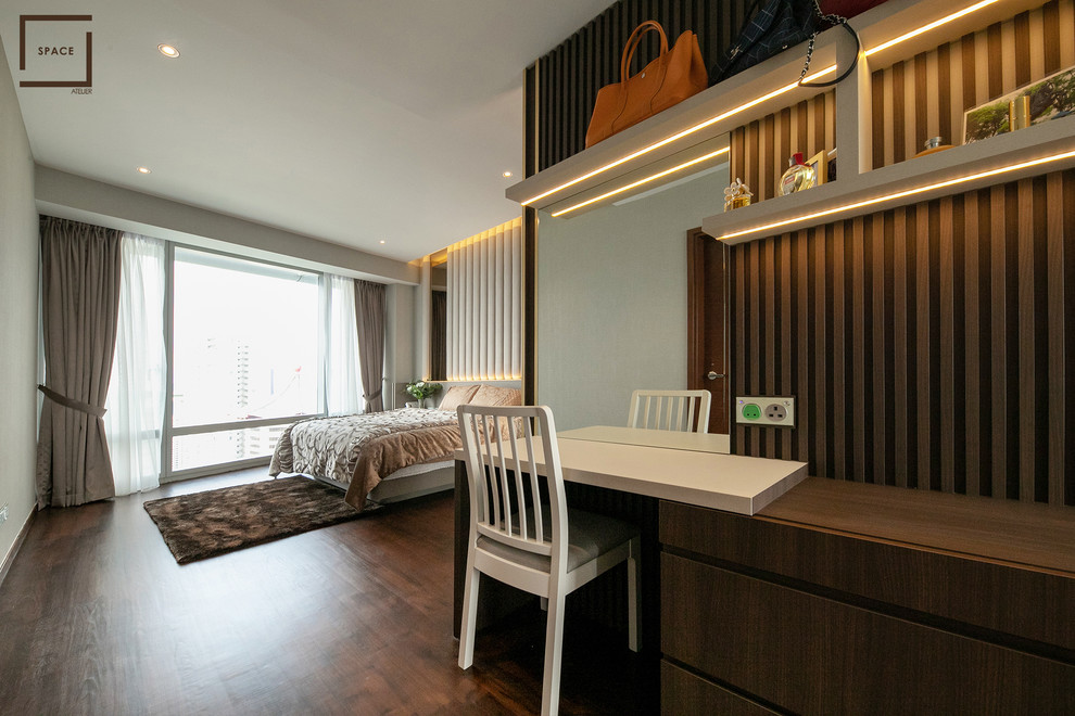 Design ideas for a modern bedroom in Singapore.