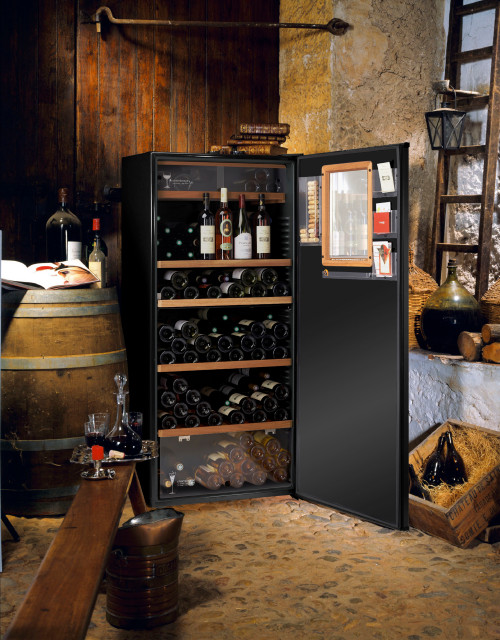 Caves à vin pour votre garage en pose libre Moderne Cave à Vin Lyon par Ma Cave à Vin