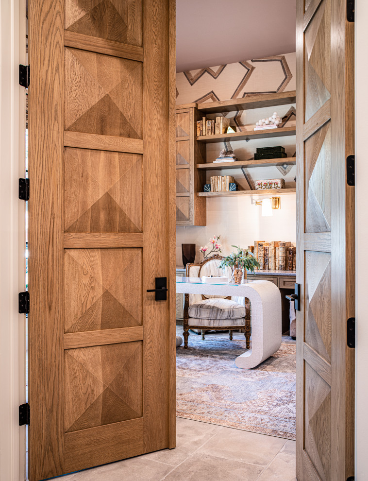 Transitional home design photo in Houston