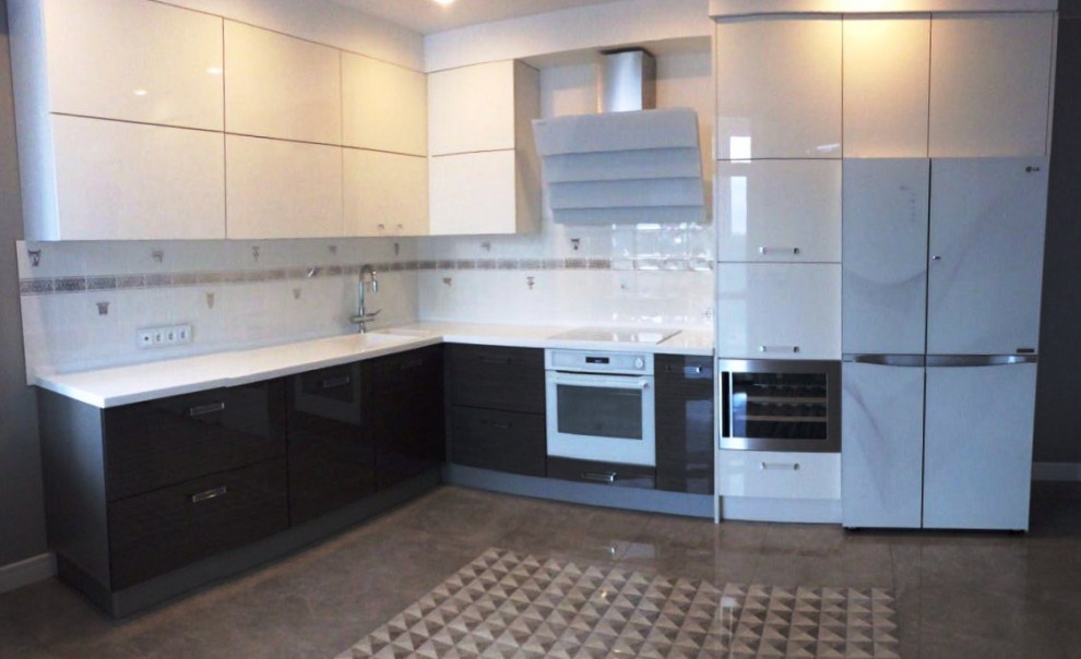 Угловая кухня модерн .Акрил и натуральный шпон.