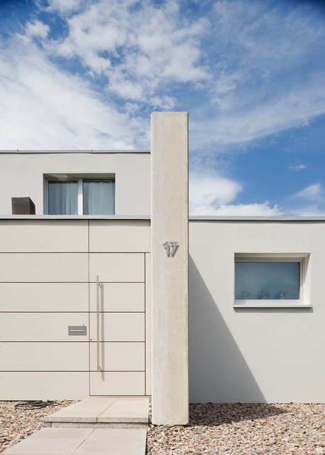 Solarhaus Burgwedel contemporary-house-exterior