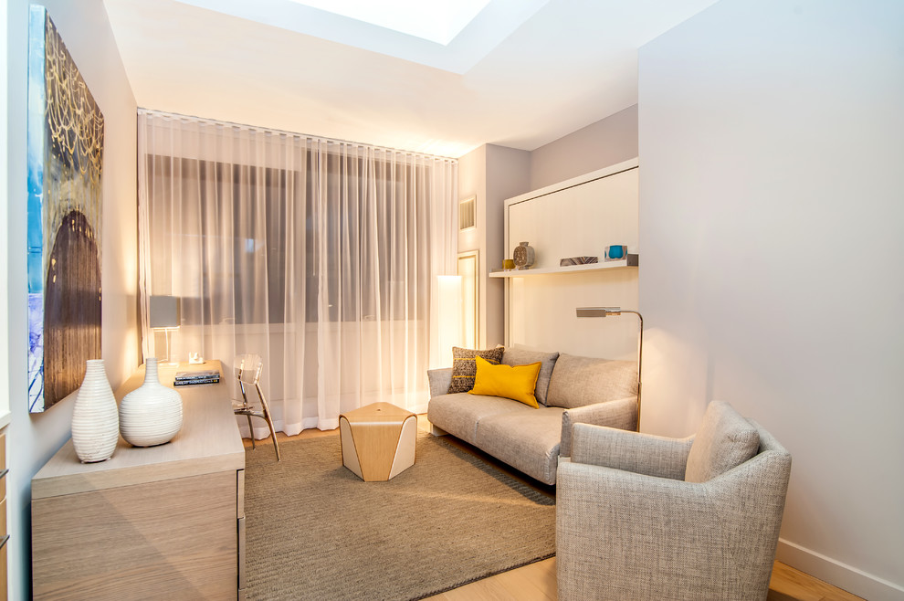 Small minimalist home design photo in New York