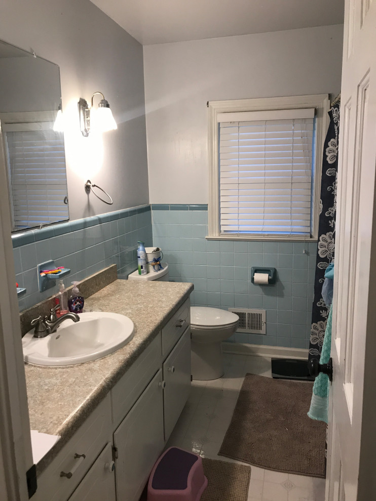 Updating 1970s Blue Bathroom