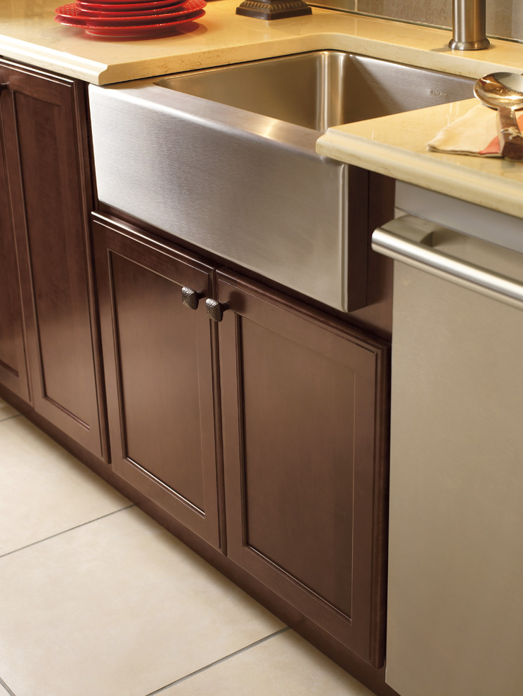 Inspiration for a transitional kitchen remodel in Atlanta