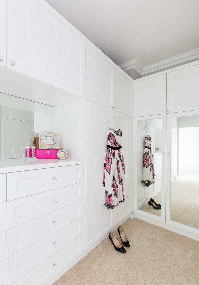 Photo of a transitional storage and wardrobe in Brisbane.