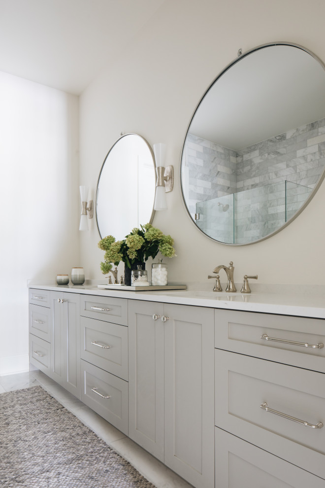 Home design - transitional home design idea in Chicago
