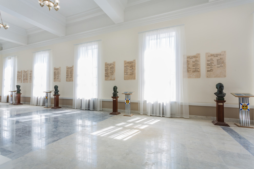 Нахимовское училище