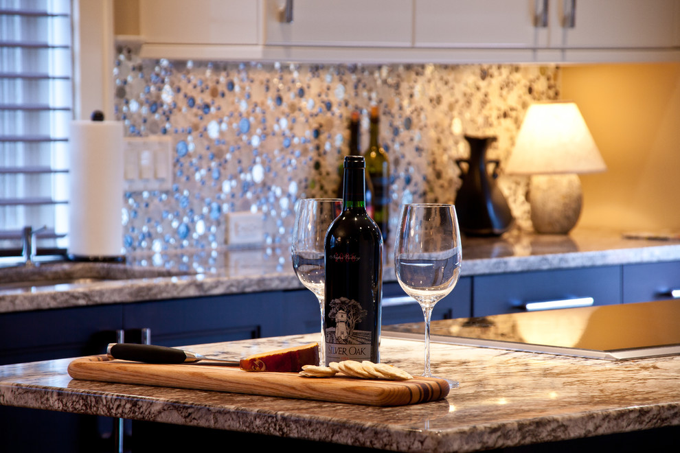 Home design - transitional home design idea