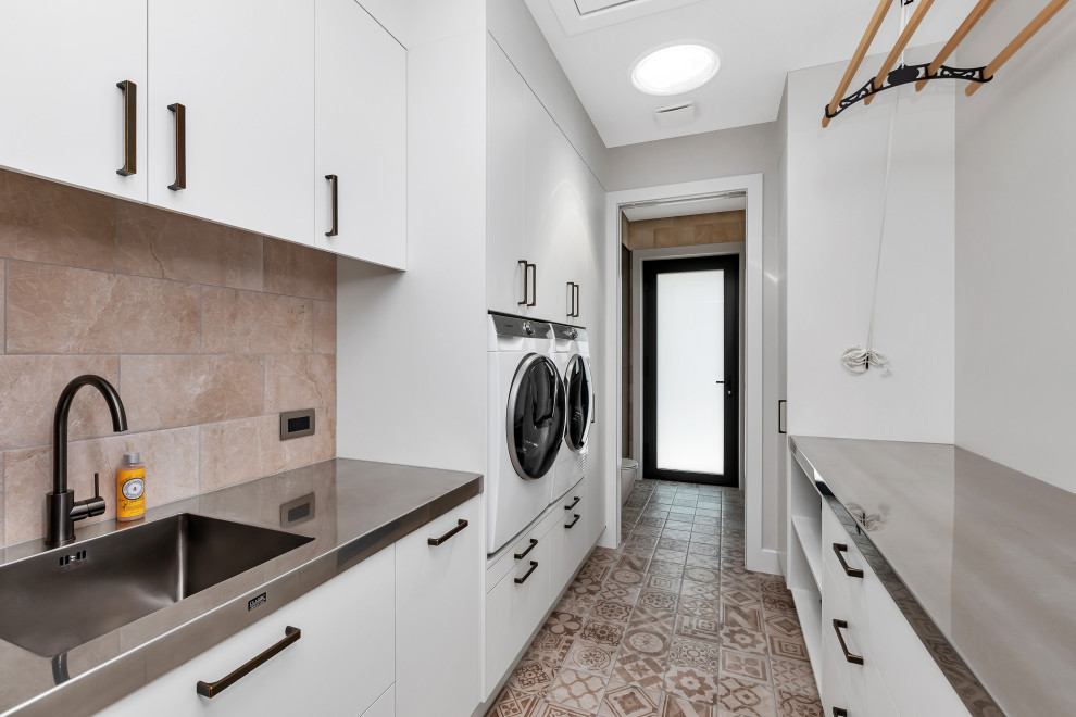 Cogan Custom Homes one of a kind in Waipu - Contemporary - Laundry Room ...