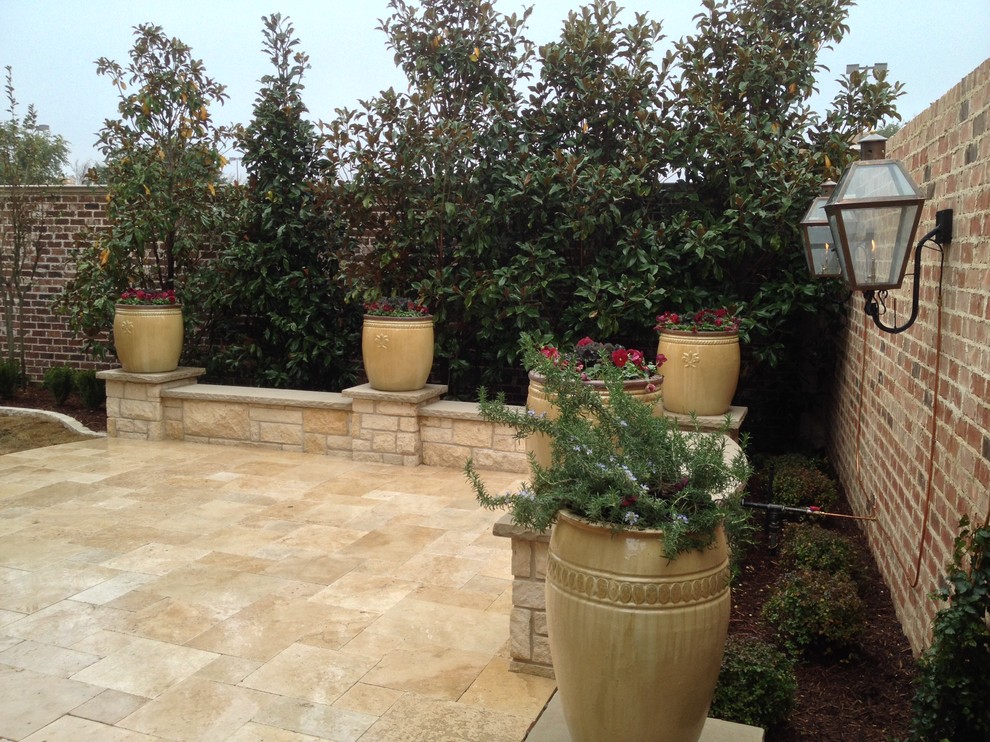 Small Courtyard / Big Impact