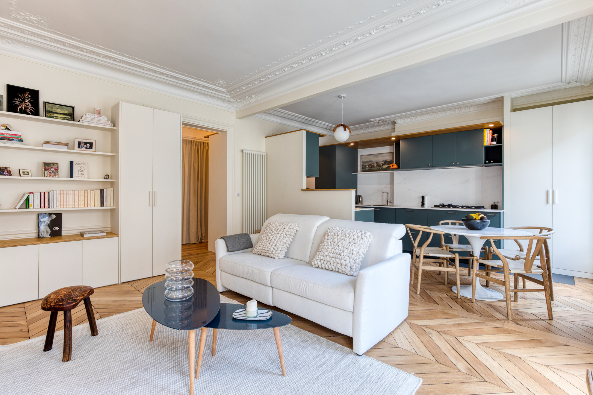 Home design - contemporary home design idea in Paris