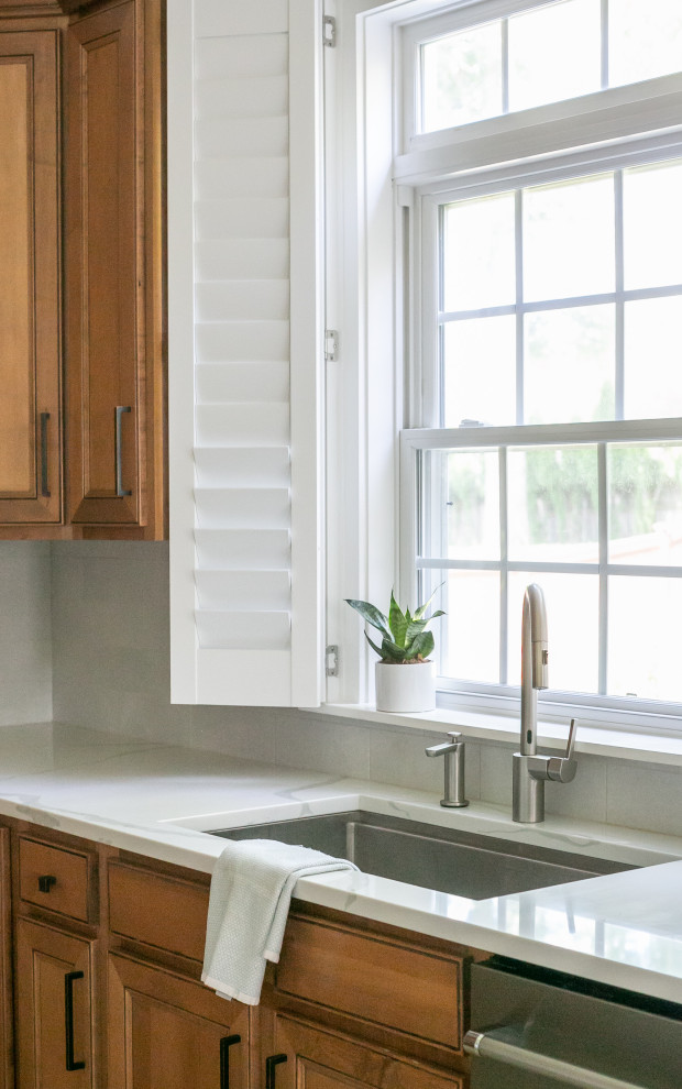 Example of a transitional kitchen design in Baltimore