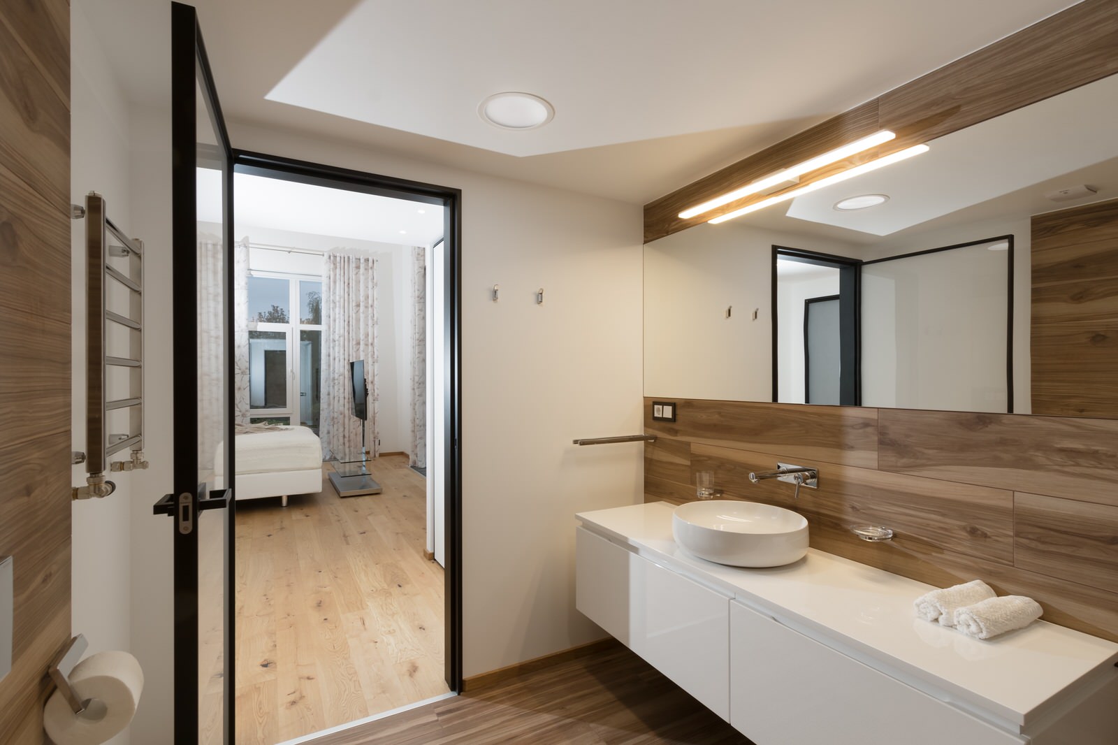 Дом у озера