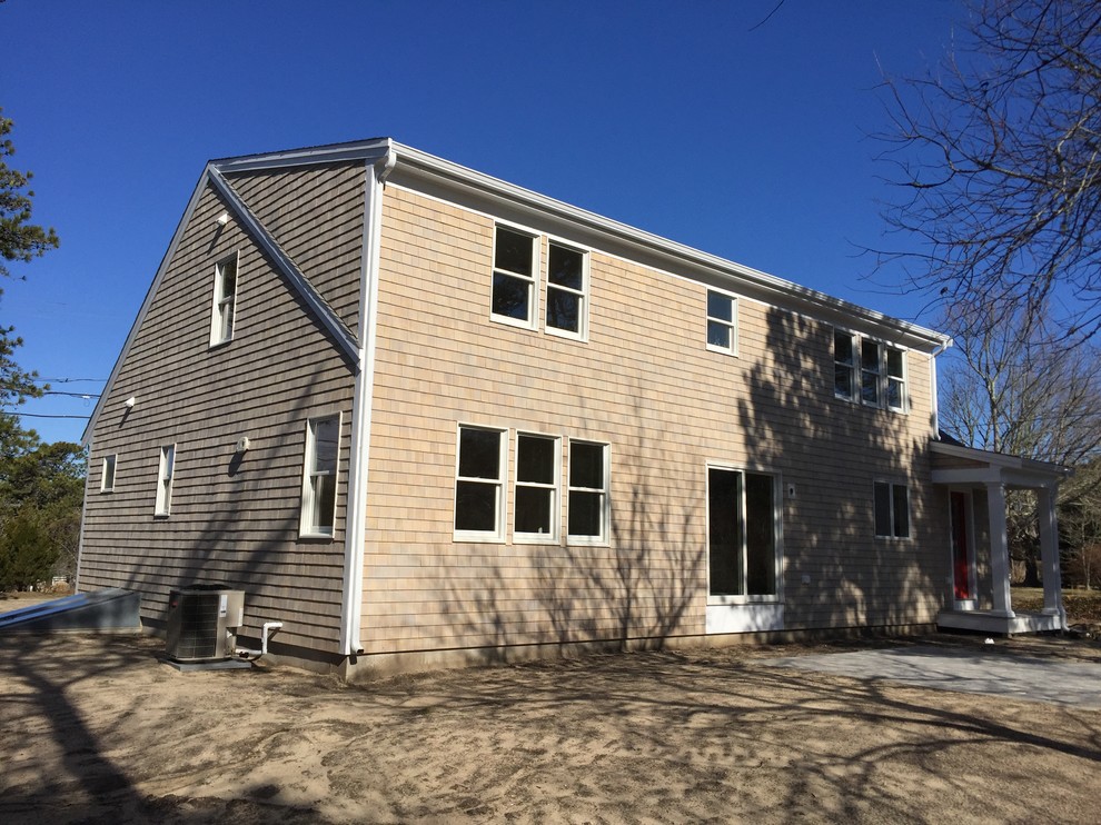 Home design - transitional home design idea in Boston