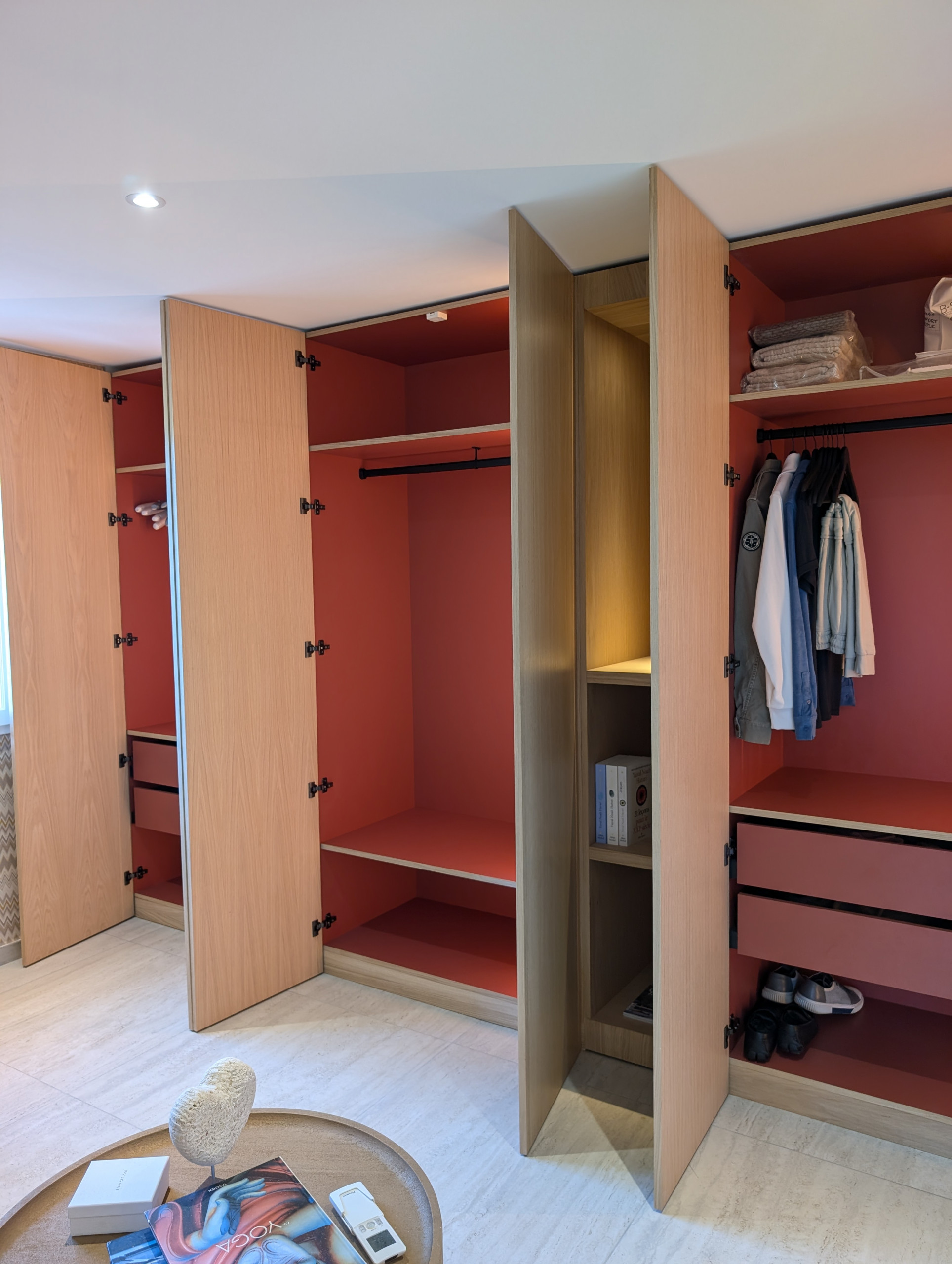 Agencement d'une chambre et d'une salle de bain