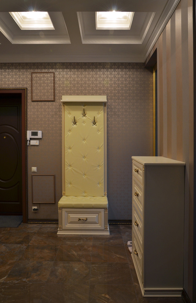 Капитальный ремонт 4-х комнатной квартиры: Прихожая