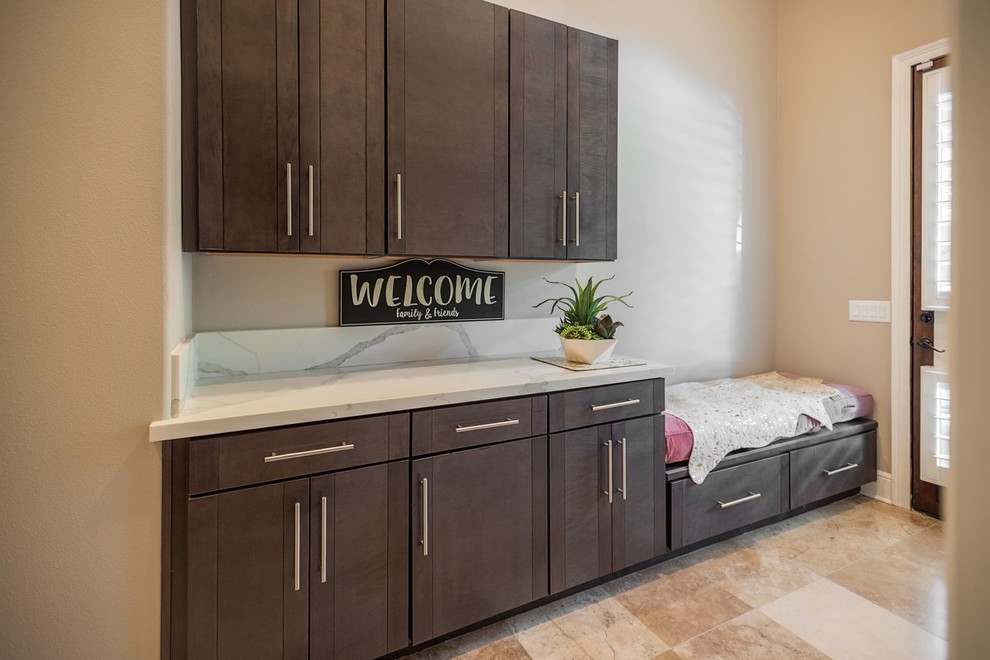 Home design - transitional home design idea in Austin