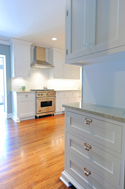 Lyman Circle Kitchen klassisch-kueche