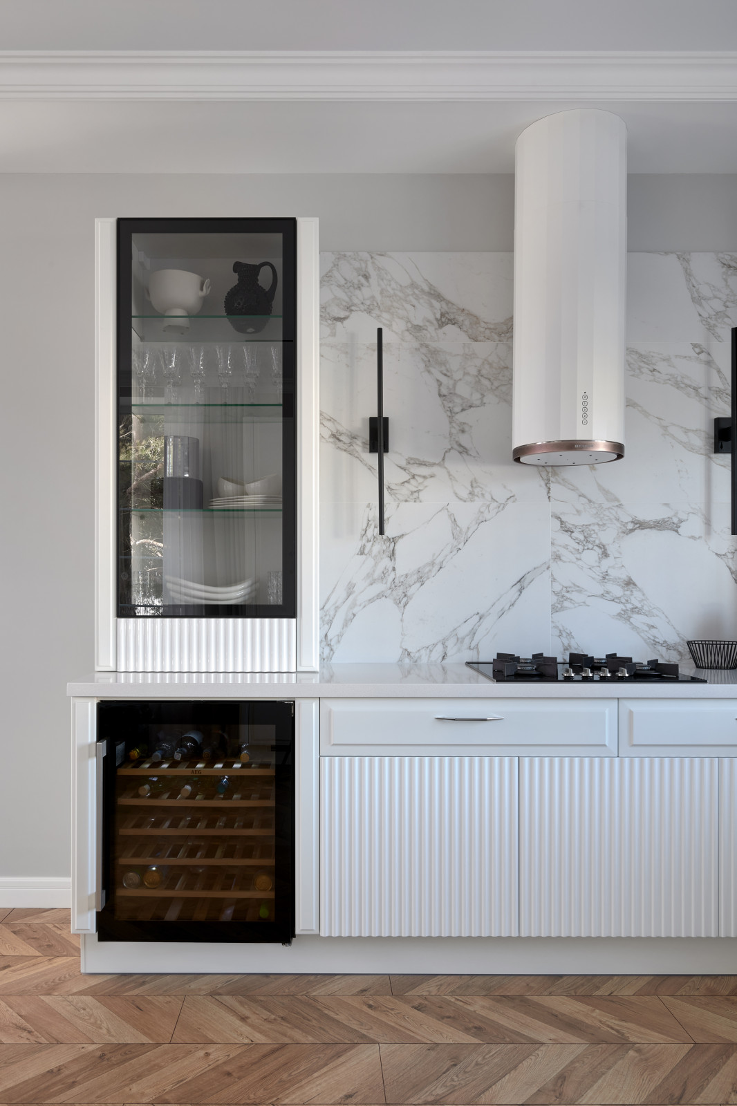 Современный интерьер с нотками классики: дом в Воронеже