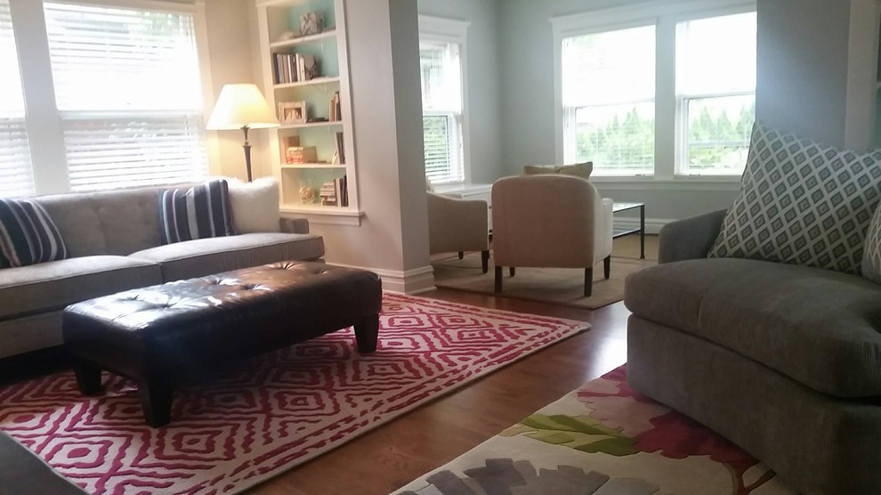 Home design - transitional home design idea in Chicago