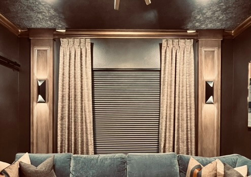 Old Hollywood Cinema Lounge