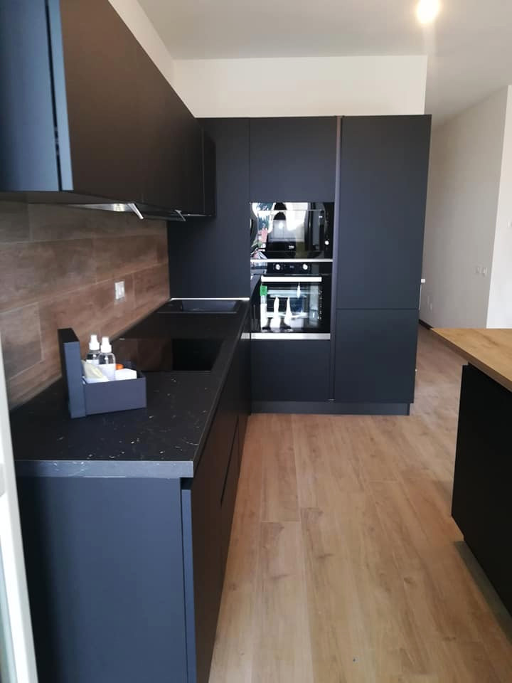 Realizzazione cucina con annessa penisola