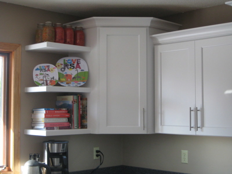 Kitchen - kitchen idea in Cedar Rapids