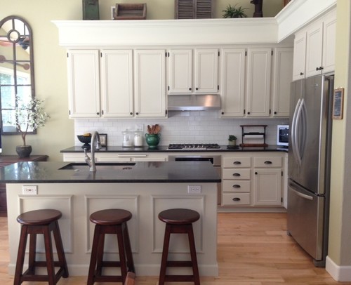 Beige kitchen cabinets with white subway tile?? Design do ...