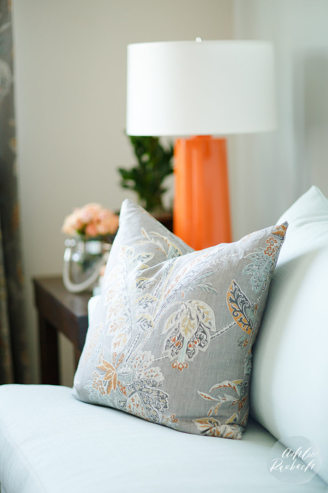 Home design - transitional home design idea in Orange County
