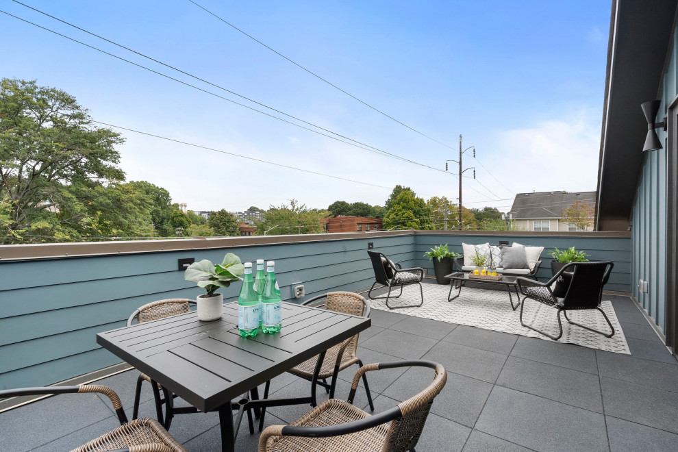 Balcony - transitional balcony idea in Atlanta