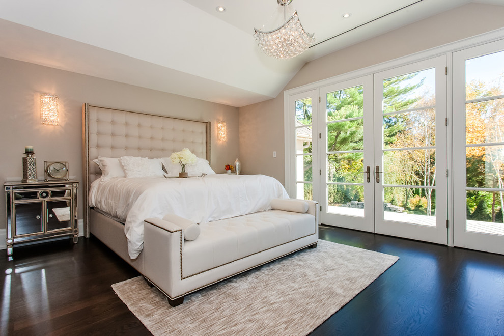 Bedroom - craftsman bedroom idea in Toronto
