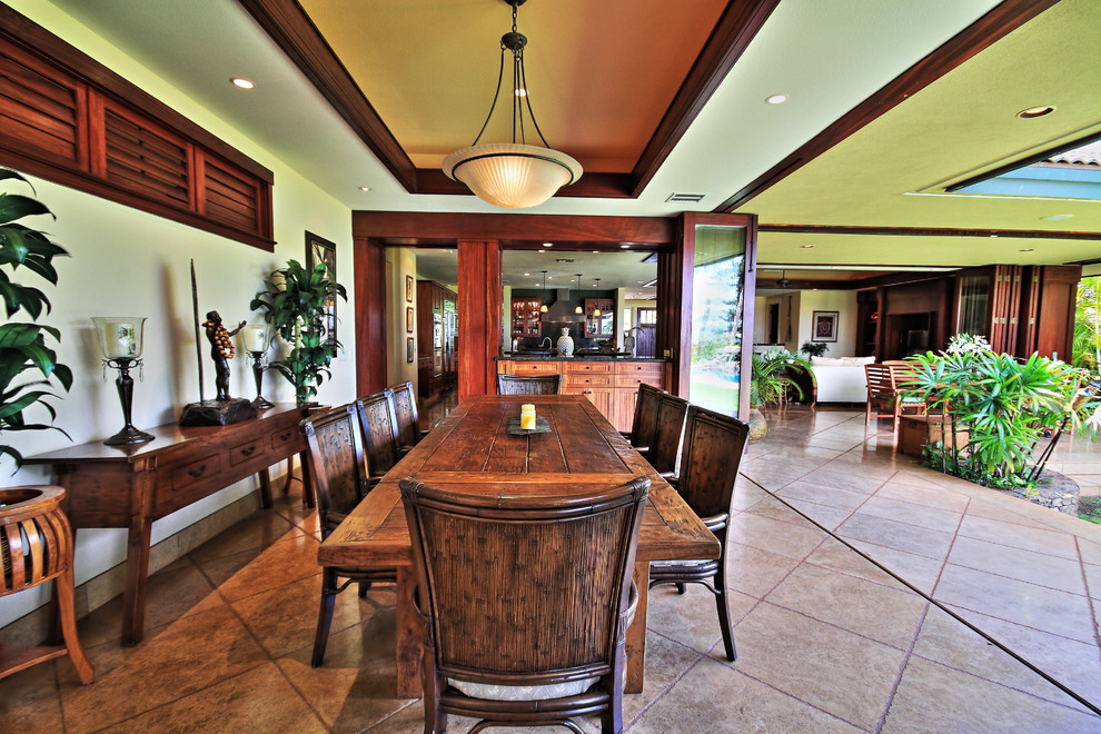 Design ideas for a tropical dining room in Hawaii.