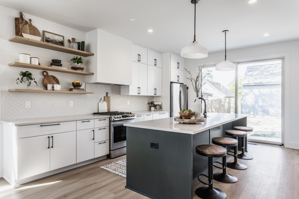 Kitchen - transitional kitchen idea in Indianapolis