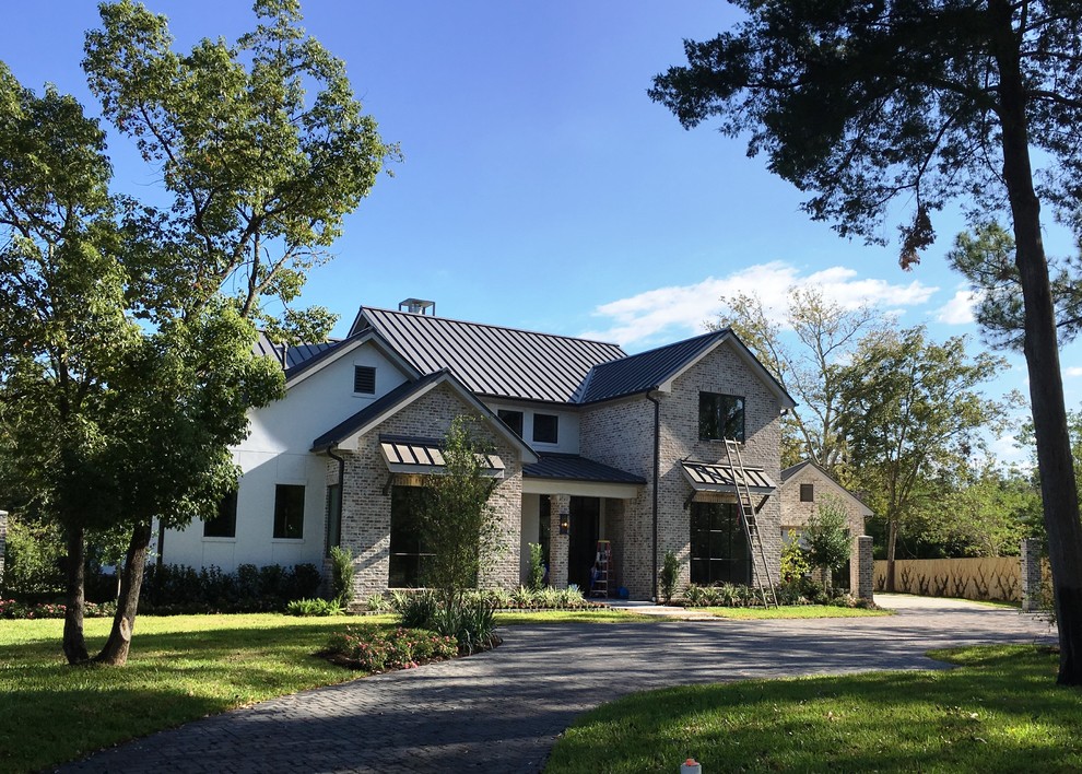Inspiration for a transitional exterior home remodel in Houston