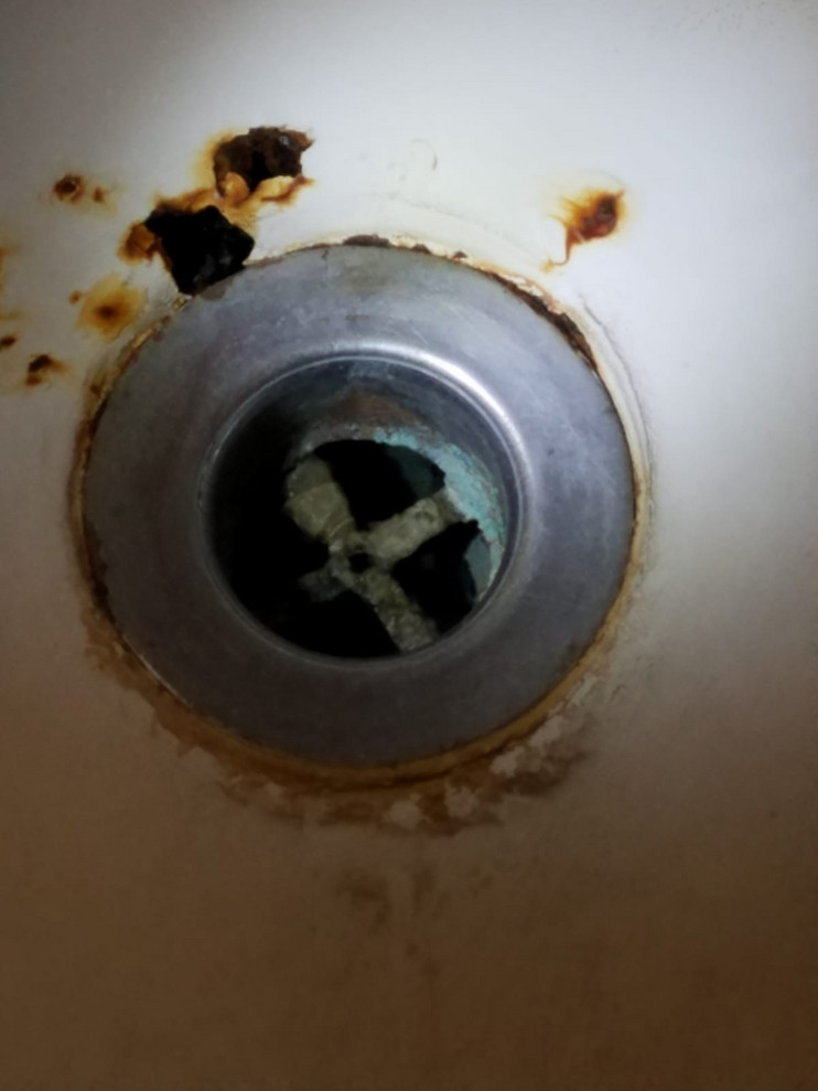 Rust And In The Bathtub, Fix Rust Hole In Bathtub