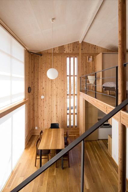 盛岡の家 landhausstil-wohnbereich