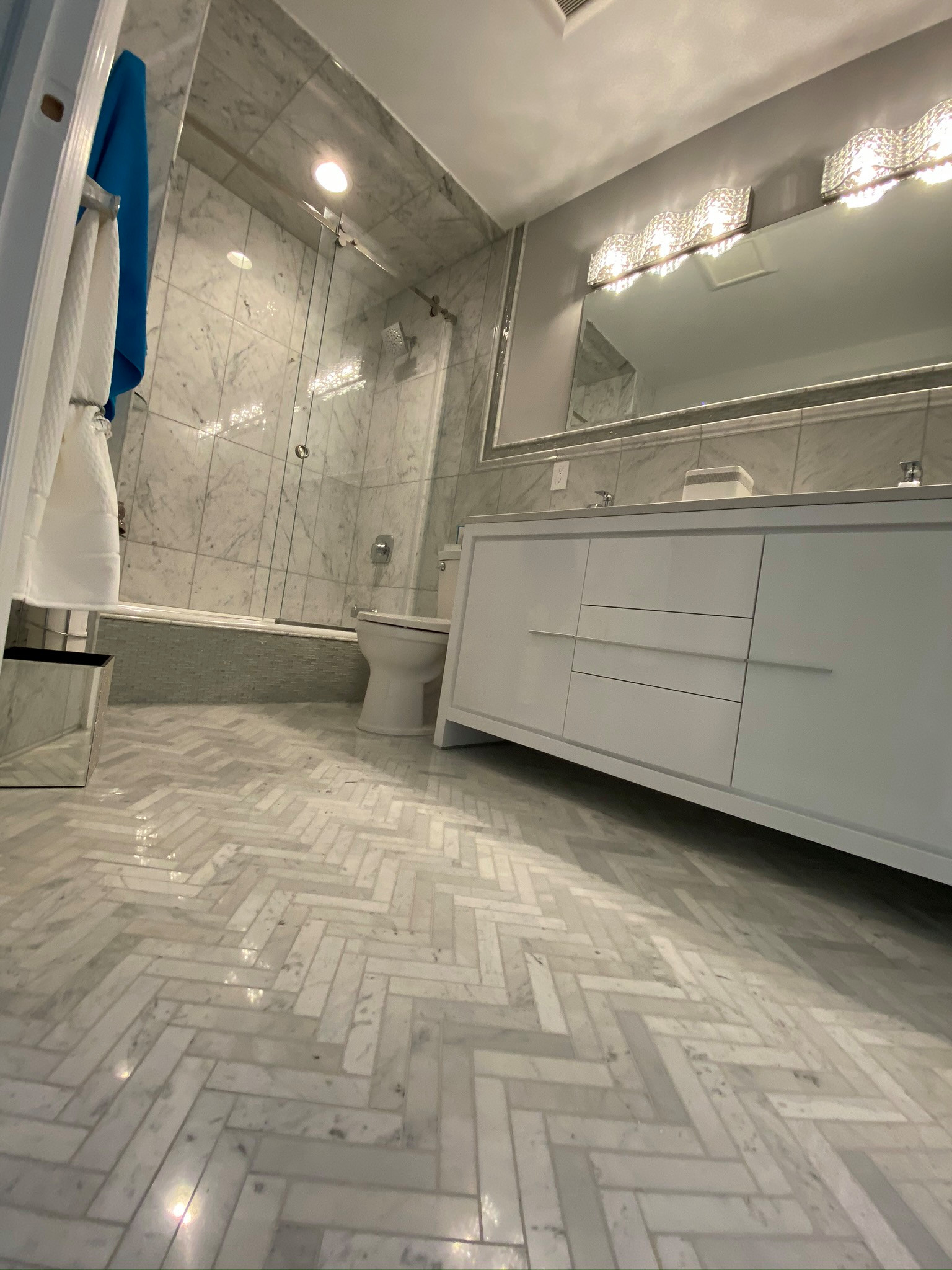 Carrera Marble bathroom