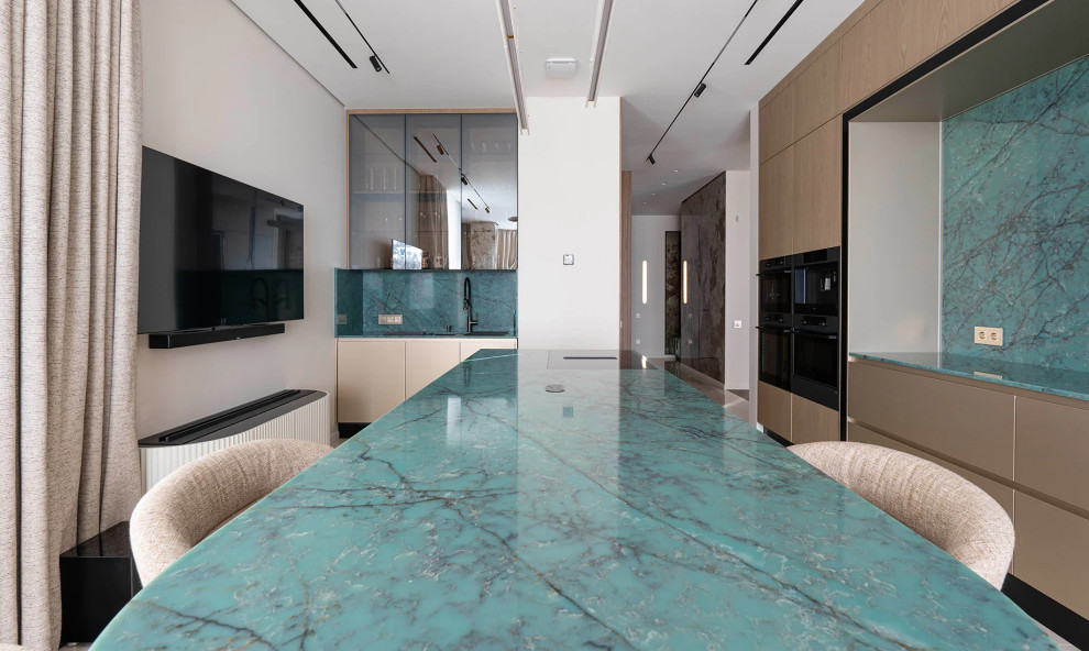 Giulia Novars впечатляет! Смелый акцент в интерьере кухни