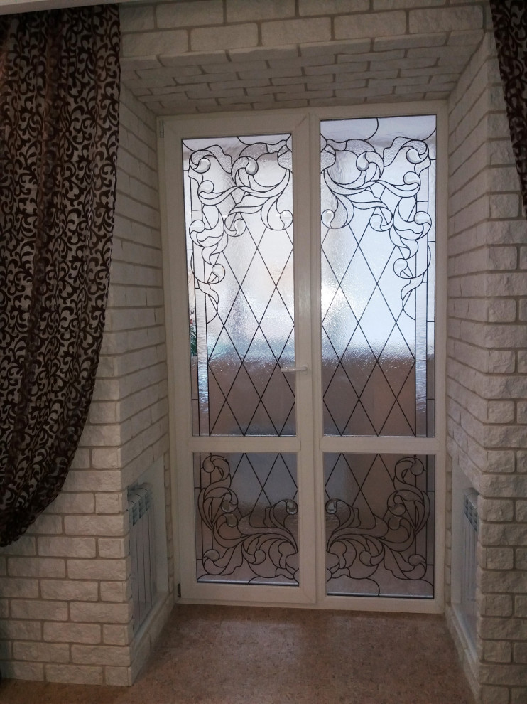 Витражная дверь на балкон